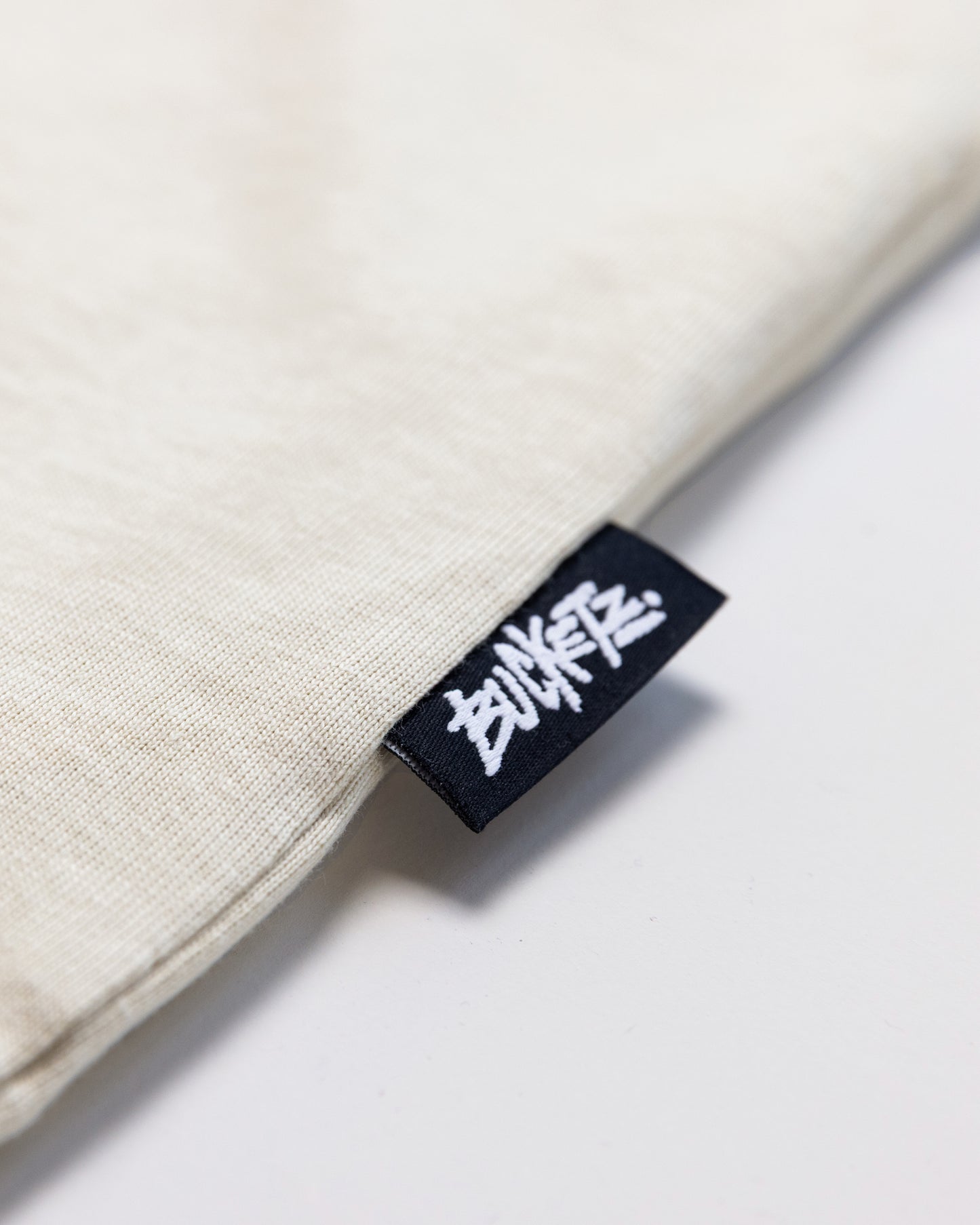 BUCKETZ ANCIENT BUCKETZ T-SHIRT beige